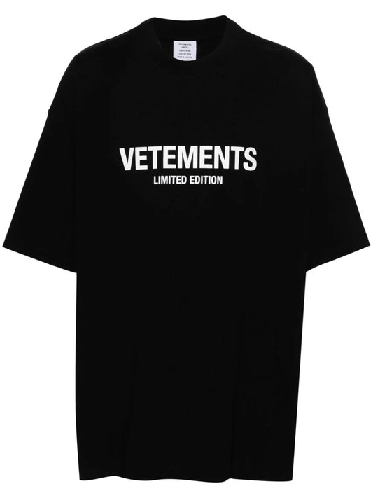 VETEMENTS Black T-Shirt